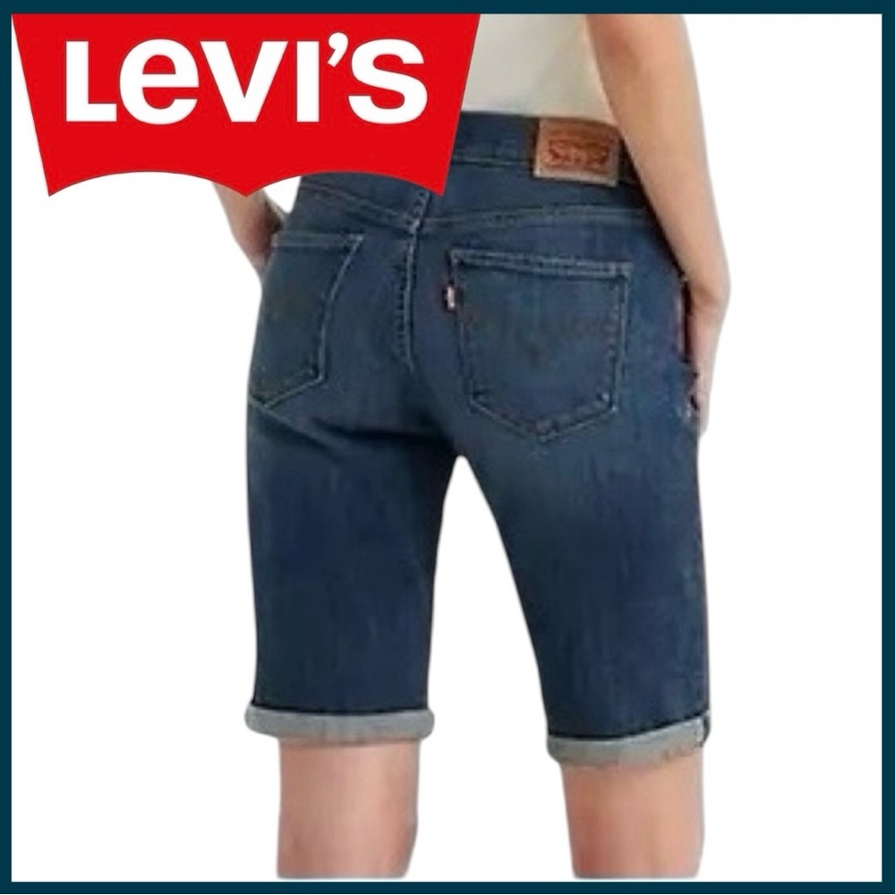 Levi’s Classic Bermuda Dark Wash Shorts (27)